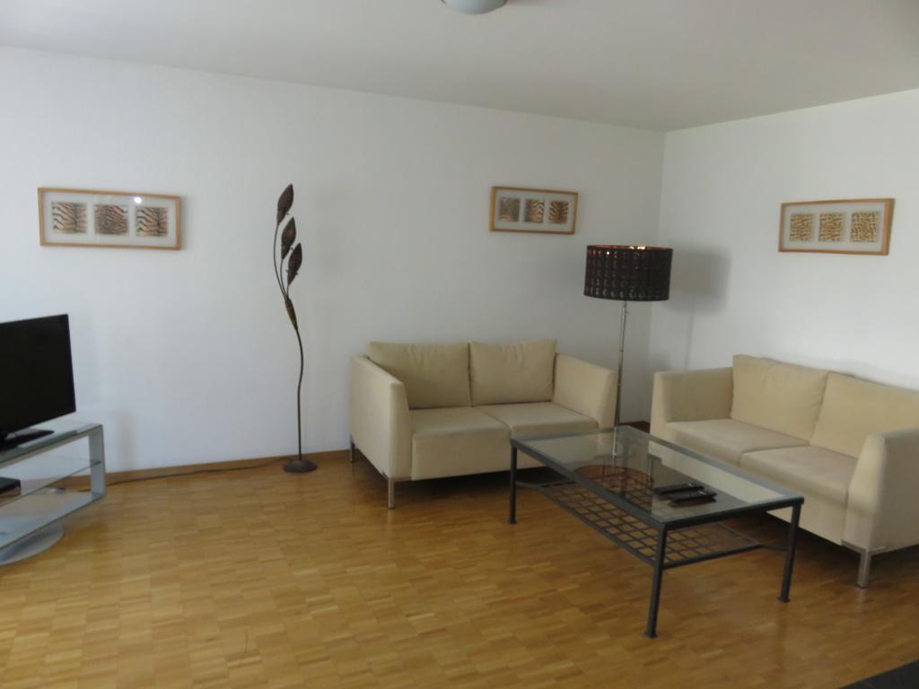 Swiss Star District 11 - Self Check-In Apartment ซูริก ภายนอก รูปภาพ